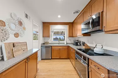 2520 Mtn View Avenue W, University Place, WA 98466 - Photo 20