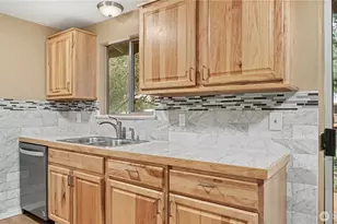 5710 188th Ave E, Bonney Lake, WA 98390 - Photo 10