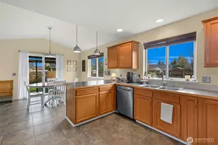 405 Jackson Ct, Nooksack, WA 98276 - Photo 8