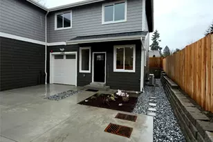 648 B SW 139th St, Burien, WA 98166 - Photo 1