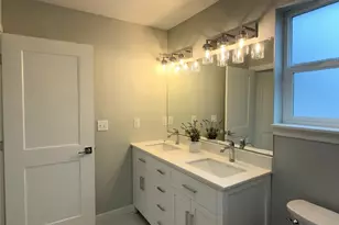 648 B SW 139th St, Burien, WA 98166 - Photo 10