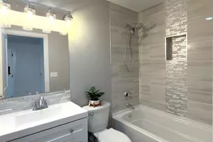 648 B SW 139th St, Burien, WA 98166 - Photo 14