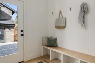 522 NE 89th St, Seattle, WA 98115 - Photo 4