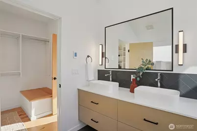 515 Howe #A, Seattle, WA 98109 - Photo 20