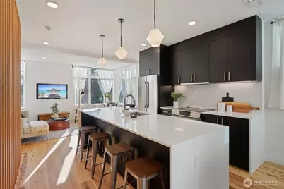 515 Howe #A, Seattle, WA 98109 - Photo 10