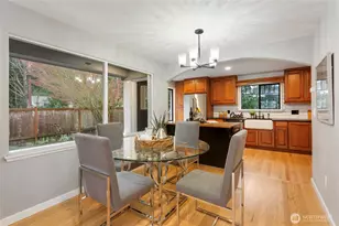 10726 Sand Point Way NE, Seattle, WA 98125 - Photo 4