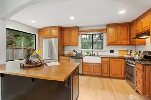 10726 Sand Point Way NE, Seattle, WA 98125 - Photo 14