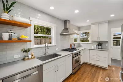 7544 31st Avenue NW, Seattle, WA 98117 - Photo 10