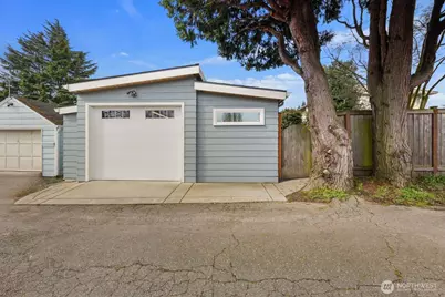 7544 31st Avenue NW, Seattle, WA 98117 - Photo 32