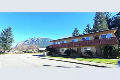 226 Cedar Ave S, North Bend, WA 98045 - Photo 1