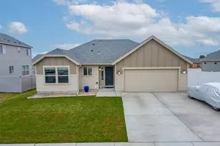 22 NE L St, Quincy, WA 98848 - Photo 1