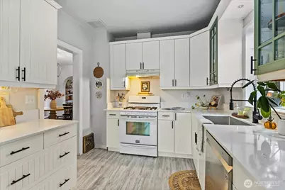 2513 Cleveland Avenue, Everett, WA 98201 - Photo 10