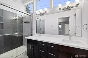 911 N 104th St, Seattle, WA 98133 - Photo 38