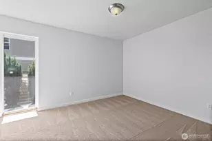 911 N 104th St, Seattle, WA 98133 - Photo 14