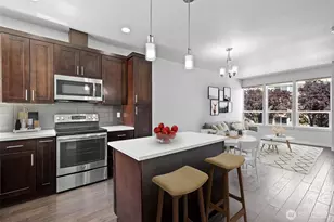 911 N 104th St, Seattle, WA 98133 - Photo 20