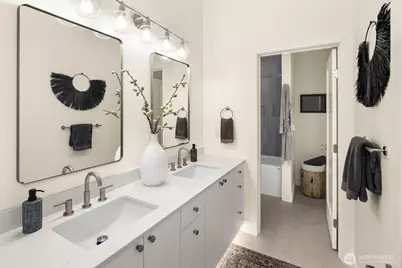 8838 28th Avenue NW, Seattle, WA 98117 - Photo 36