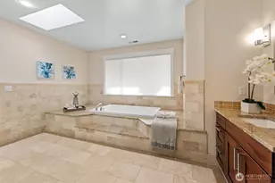 9426 Lake Washington Blvd NE, Bellevue, WA 98004 - Photo 22