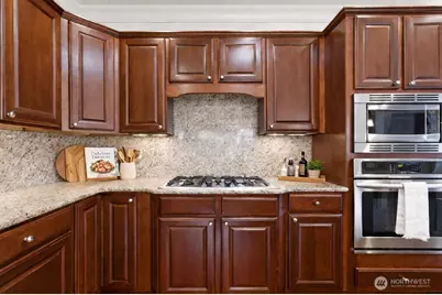 7276 Rosemount Circle, Tacoma, WA 98465 - Photo 8