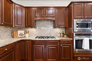 7276 Rosemount Cir, Tacoma, WA 98465 - Photo 8