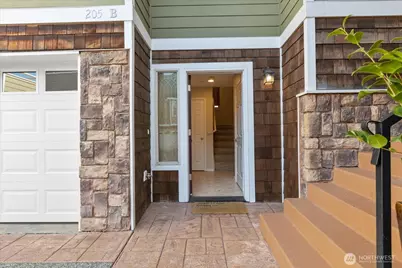 205 Avenue E #B, Snohomish, WA 98290 - Photo 4