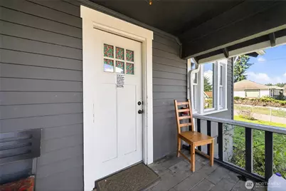 705 E Dearborn Avenue, Shelton, WA 98584 - Photo 2