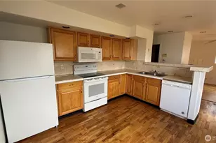 1031 S Oxford St, Tacoma, WA 98465 - Photo 4