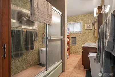 402 E Madrona Boulevard NW, Herron Island, WA 98349 - Photo 22