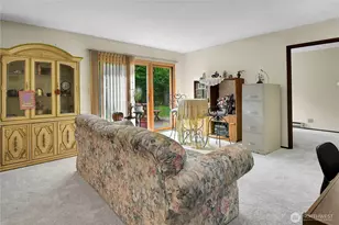 18703 50th Ave NE, Lake Forest Park, WA 98155 - Photo 4