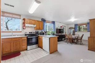 41 W Pyramid Ct, Shelton, WA 98584 - Photo 4