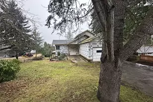 709 15th Ave SE, Puyallup, WA 98372 - Photo 2