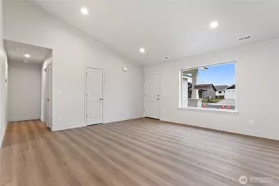 202 N Sandy Loop, Moses Lake, WA 98837 - Photo 4