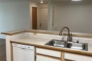 975 Aberdeen Ave NE, Renton, WA 98056 - Photo 10