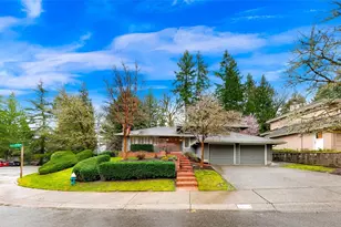 2734 224th Ave NE, Sammamish, WA 98074 - Photo 2