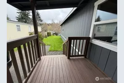 175 NE Camelot Drive #175, Bremerton, WA 98311 - Photo 4