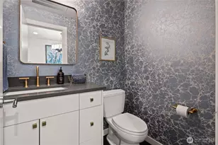 2832 Fairview Ave E, Seattle, WA 98102 - Photo 16