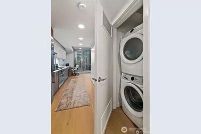 800 Columbia Street #1801, Seattle, WA 98104 - Photo 18