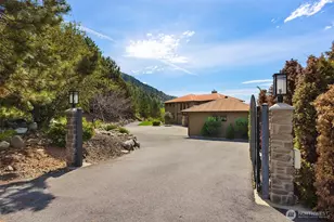 23195 Columbia Pointe Ln, Orondo, WA 98843 - Photo 2