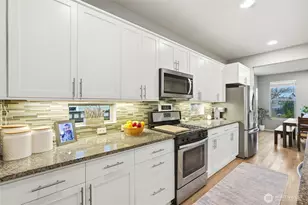 32909 Crystal Lakes Ln, Black Diamond, WA 98010 - Photo 8