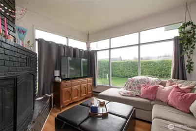 413 E Orcas Avenue, Port Angeles, WA 98362 - Photo 6