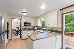 19225 51st Ave NE, Lake Forest Park, WA 98155 - Photo 12