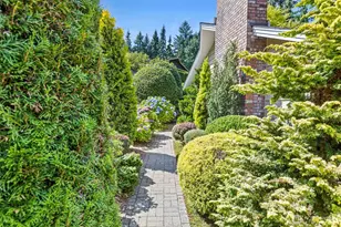 19225 51st Ave NE, Lake Forest Park, WA 98155 - Photo 32