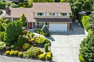 19225 51st Ave NE, Lake Forest Park, WA 98155 - Photo 2