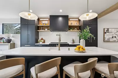 3714 Bagley Avenue N, Seattle, WA 98103 - Photo 8