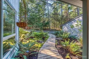 569 Island Dr, Friday Harbor, WA 98250 - Photo 4