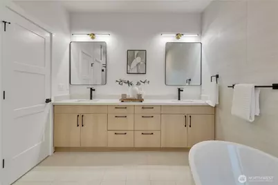 8439 47th Avenue S #B, Seattle, WA 98188 - Photo 24