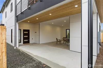 8439 47th Avenue S #B, Seattle, WA 98188 - Photo 2