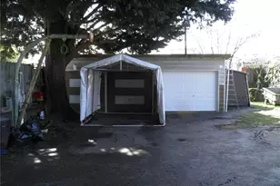 7033 S 116th Pl, Seattle, WA 98178 - Photo 16