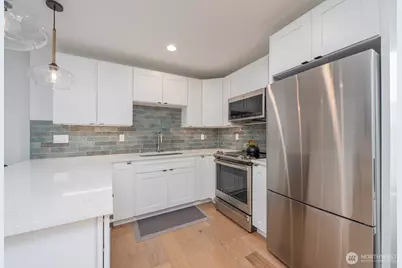 3015 61st Avenue SW #B, Seattle, WA 98116 - Photo 6