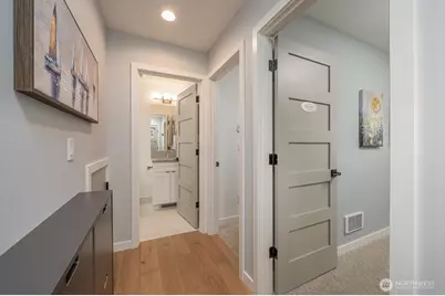 3015 61st Avenue SW #B, Seattle, WA 98116 - Photo 18