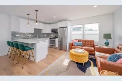 3015 61st Avenue SW #B, Seattle, WA 98116 - Photo 2